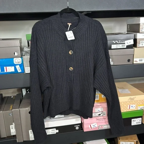 Free People Black Ribbed Cardigan 
Women's Free People Henley Pullover Sweater - Picture 2 of 5
